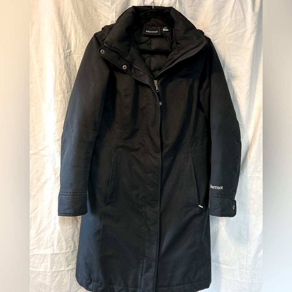Marmot down filled winter coat detachable hood quilted inside